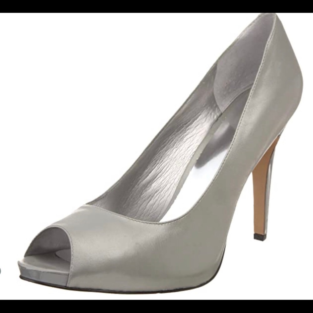 Light Grey Leather Pumps